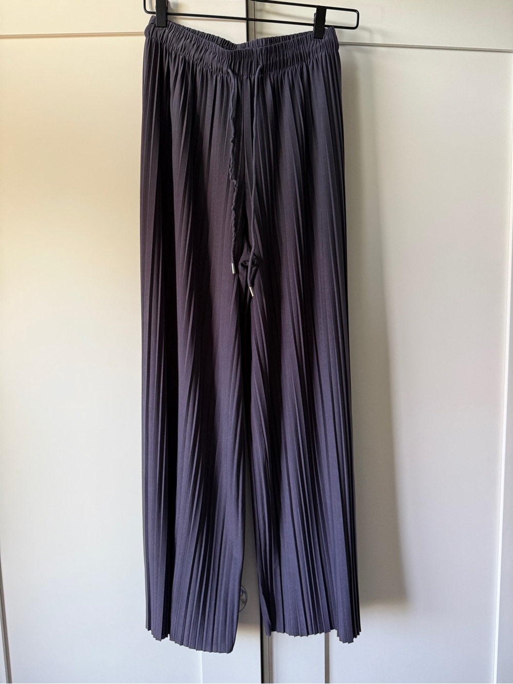 Pleated Drawstring Pants, Size M